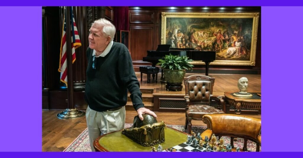 billionaire harlan crow net worth