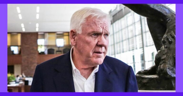 Harlan Crow Net Worth